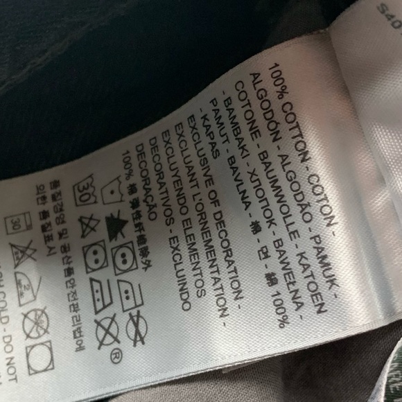 Levi’s Studded Black High Rise Wedgie Jean Shorts - Picture 6 of 8